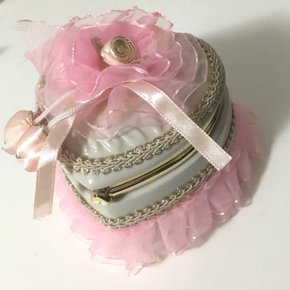 Heart Music Jewelry Box Low Battery - Picture 4 of 9